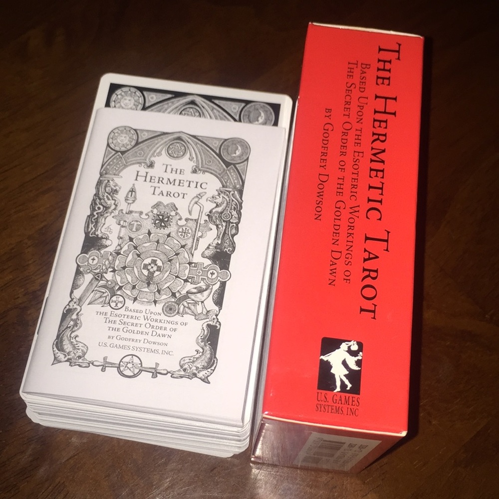 🌟New Red Box: Hermetic Tarot - Picture 4 of 9